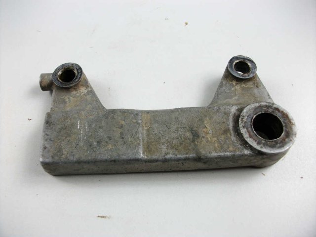 1398a-Support d'etrier de frein arrière YAMAHA YZ 85 LW