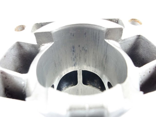 1412g-Cylindre YAMAHA YZ 85 LW