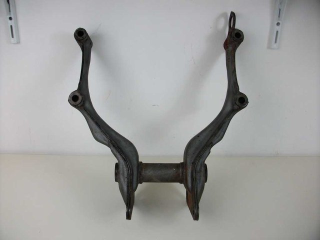 1466-Support moteur avant Honda CX 500