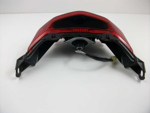 1531a-Feu rouge Suzuki GSF 650 BANDIT