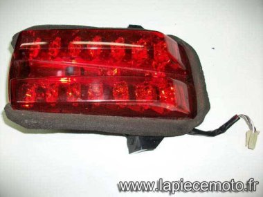 234-Feu rouge SUZUKI 650 SV K7 ABS