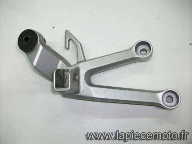274-Platine de repose pied SUZUKI 650 SV K7 ABS