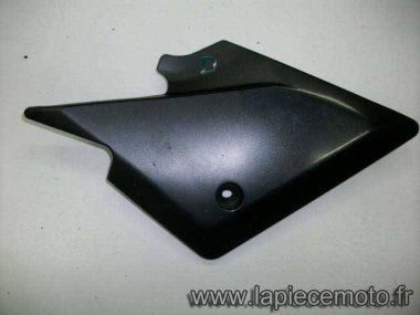299-Cache d'accés de selle droit SUZUKI 650 SV K7 ABS