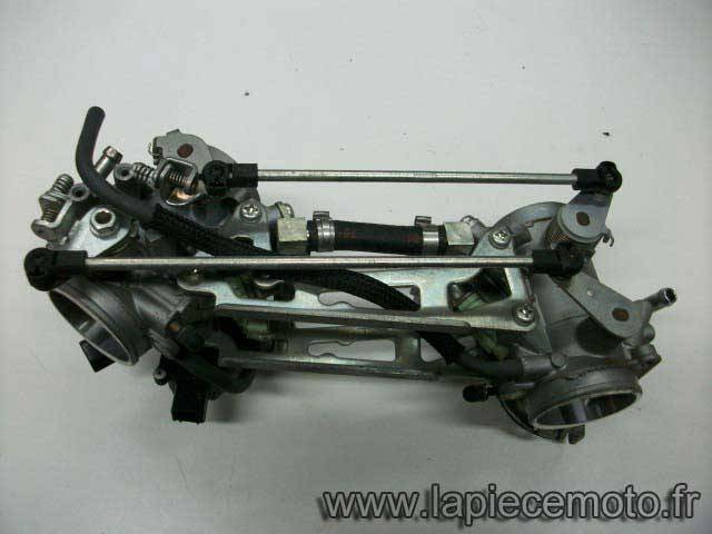 354c-Rampe d'injection complete SUZUKI 650 SV K7 ABS