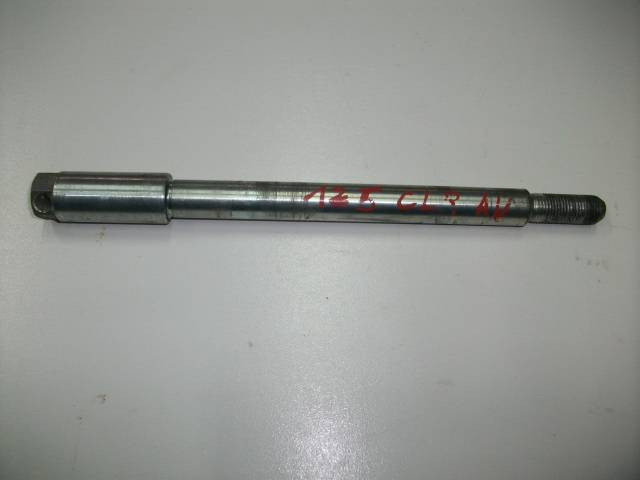 925-Axe de roue avant HONDA 125 CLR Cityfly